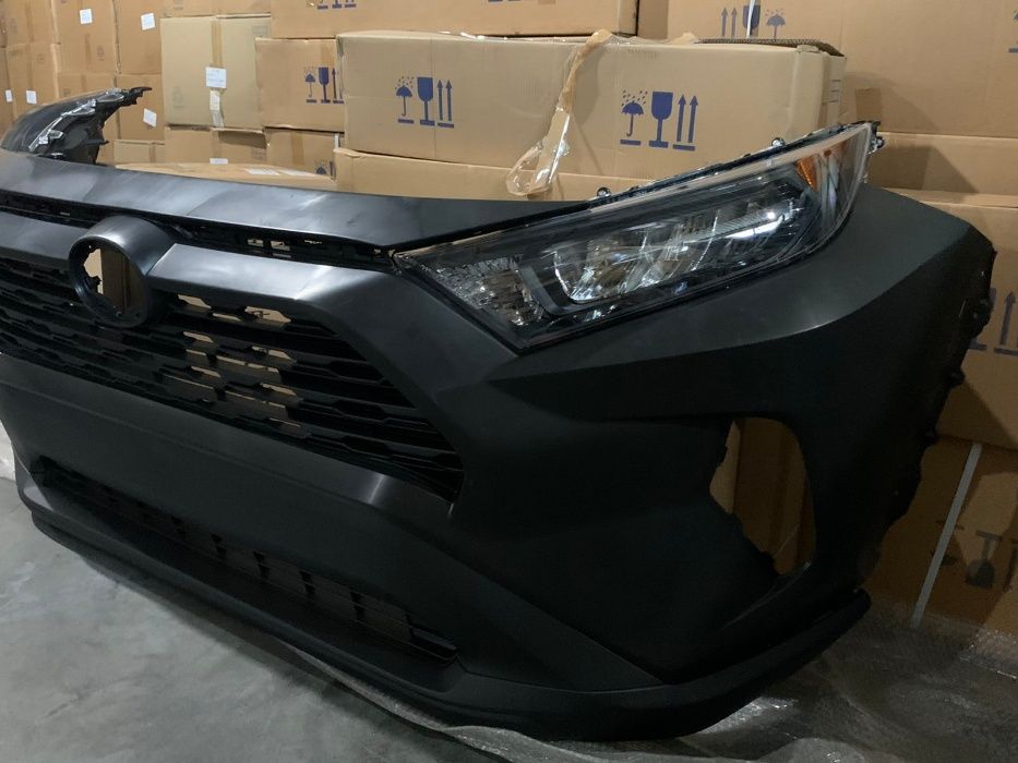 Toyota Rav4 2019 2020 бампер в сборе 52119-0R919