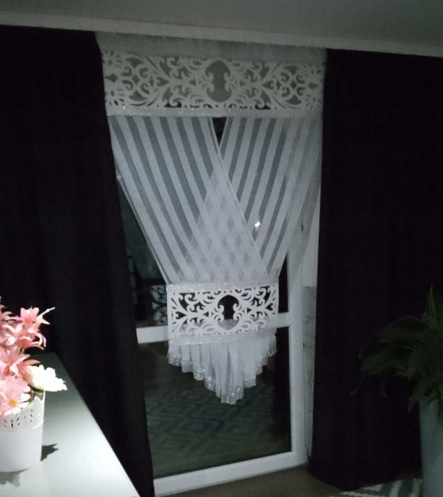 Firana gotowa 120x160 woal, panel ażurowy, cyrkonie – biała