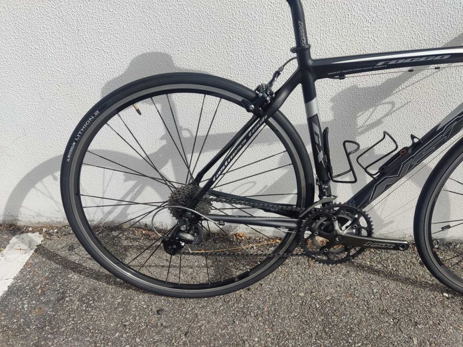 Bicicleta de estrada barata