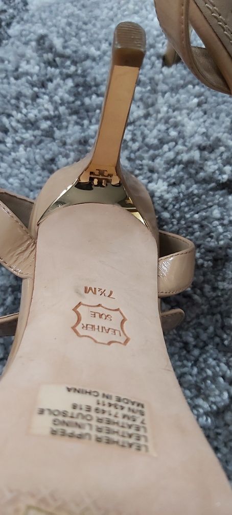 Tory Burch szpilki z USA 37