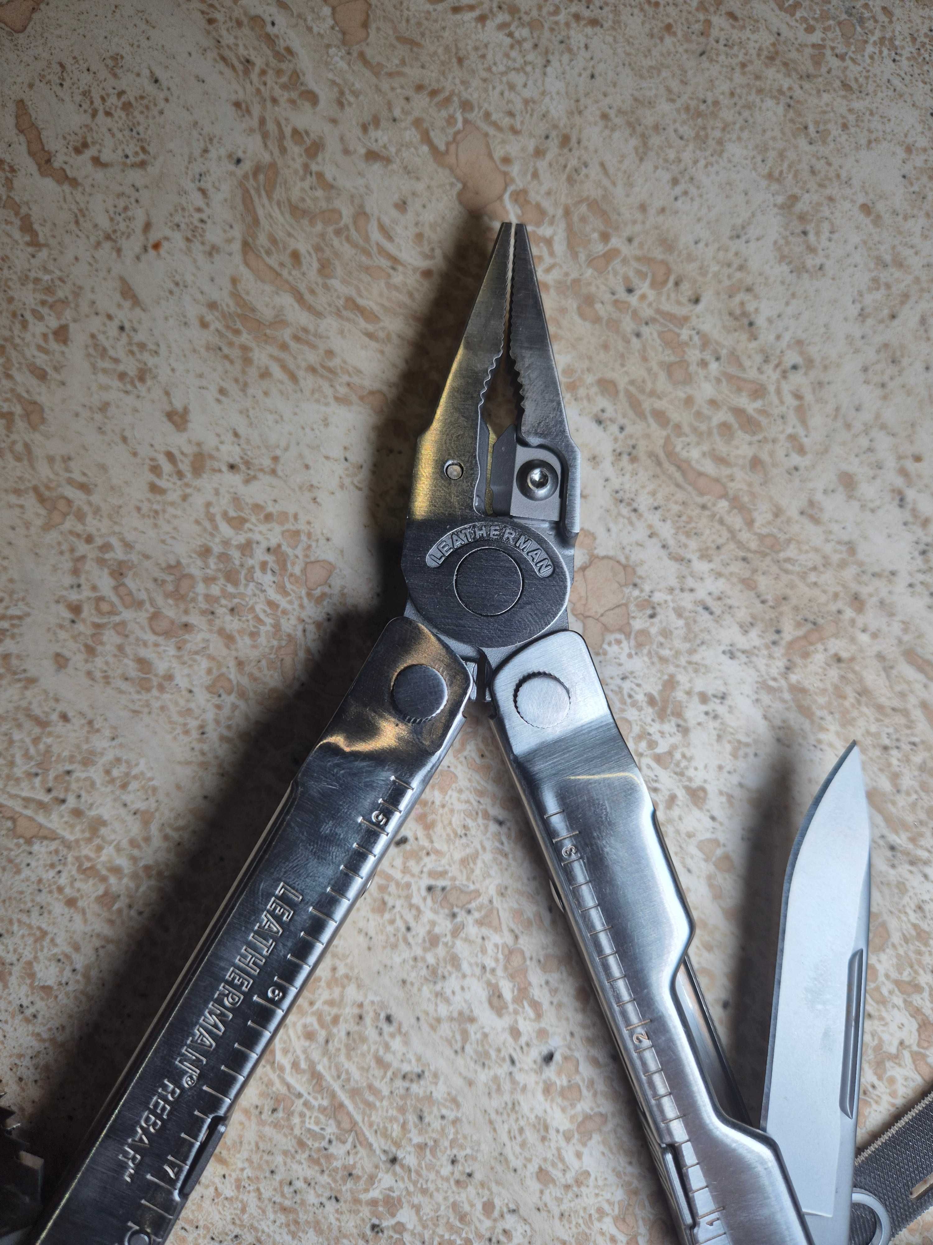 Multitool Leatherman Rebar