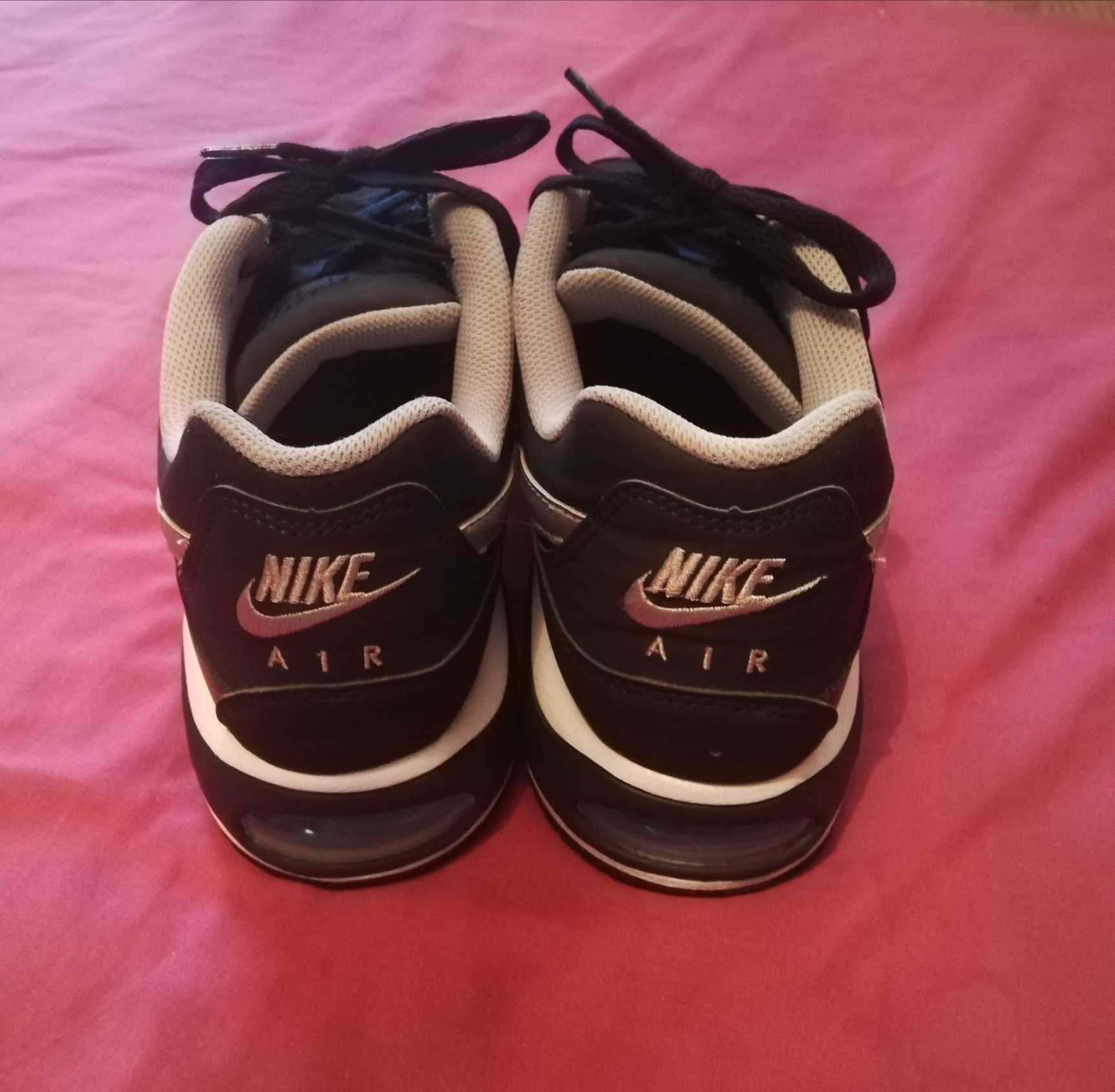 Buty męskie sportowe Nike Air Max Command Leather r. 43 skóra