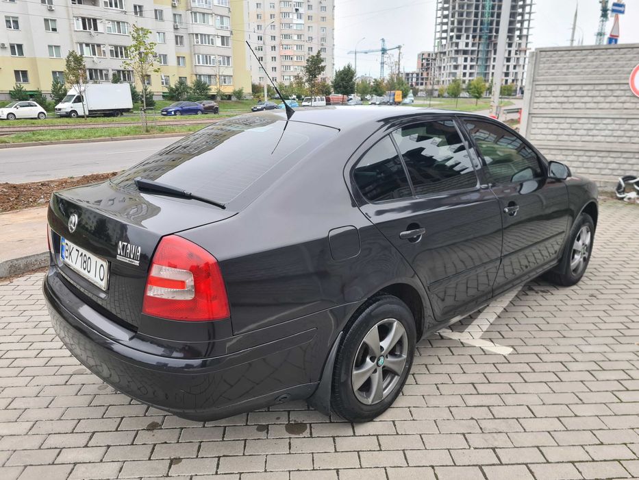Skoda Octavia a5 1.6 мпі + газ