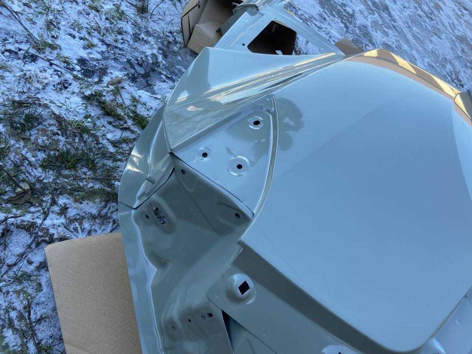 В продаже! Филёнка правого / левого крыла  на Tesla Model Y / 3