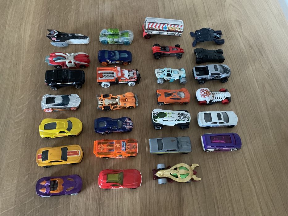 hot wheels машинки модель гелик