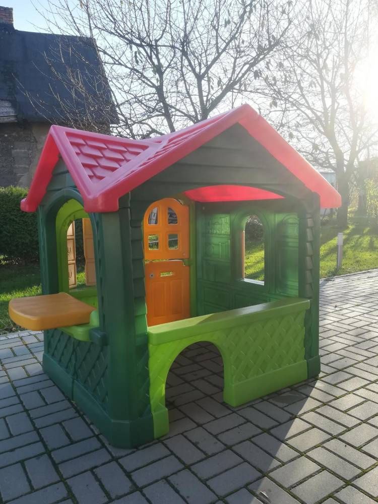 Domek dla dzieci little tikes