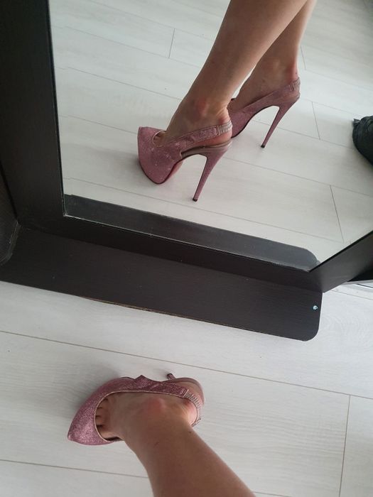 Лубутени Christian Louboutin