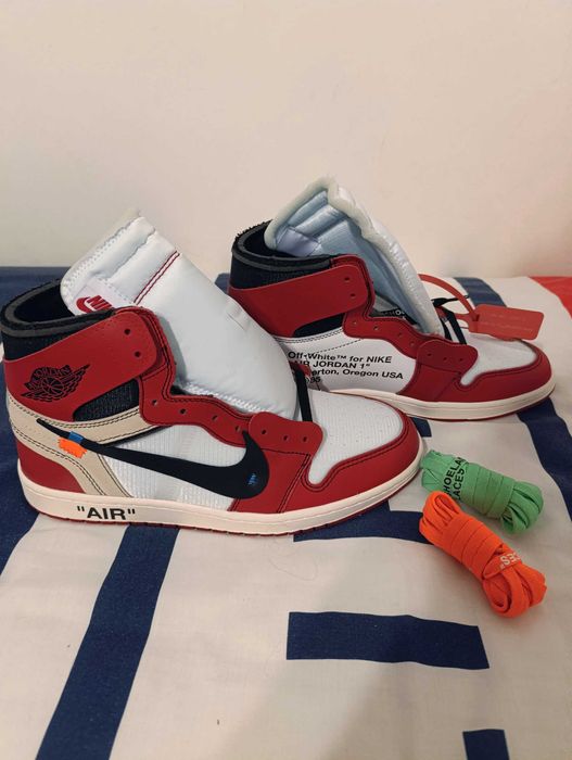 46 - Off White Nike Air Jordan 1 Chicago