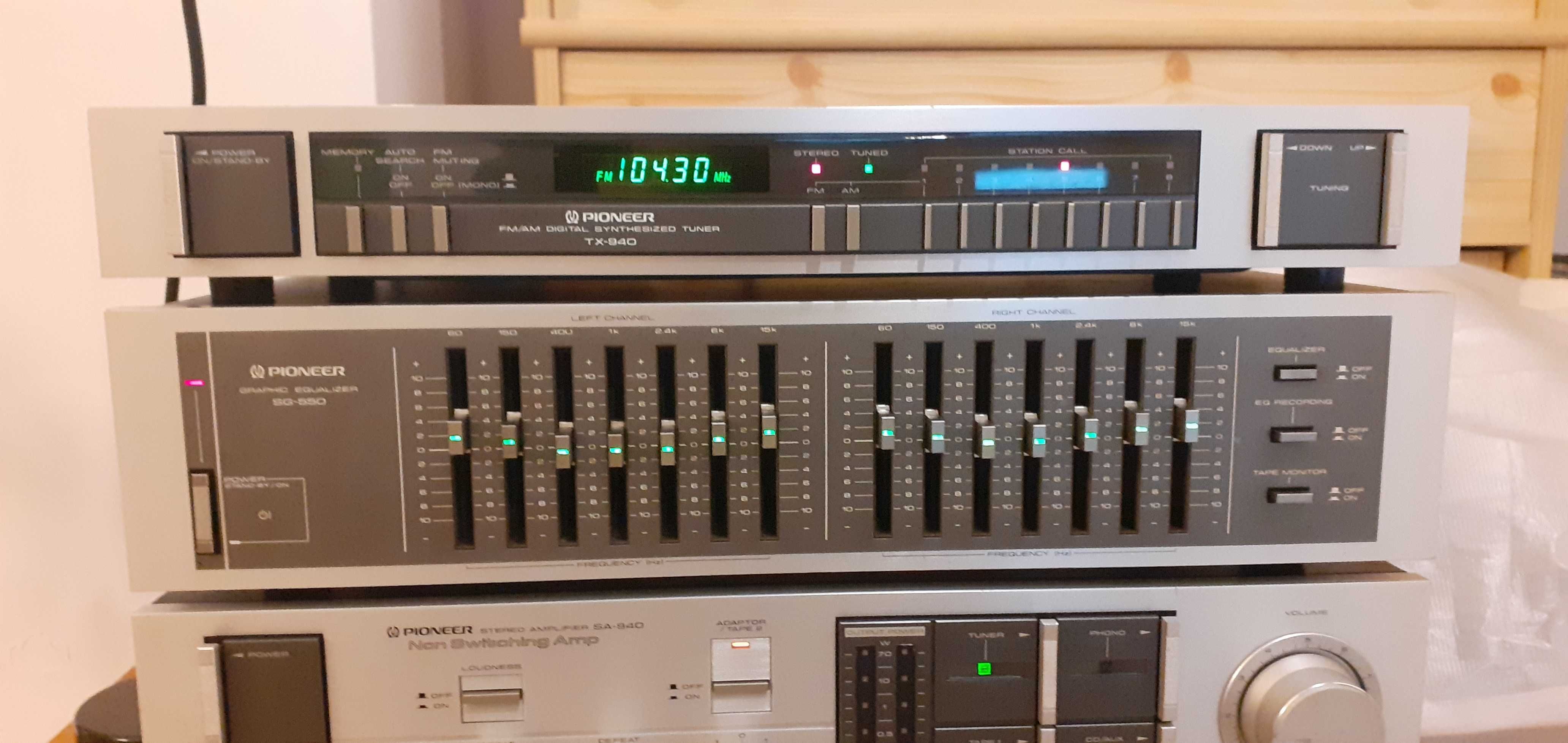 Aparelhagem Pioneer com colunas Aiwa