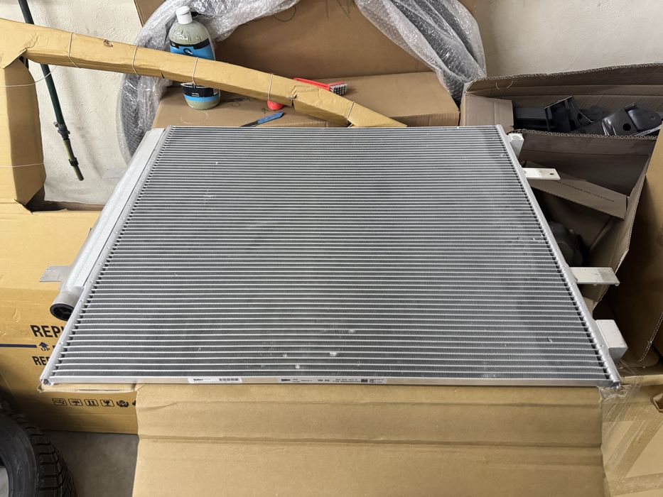 Радіатор кондиціонера новий Audi q4 / Id 4