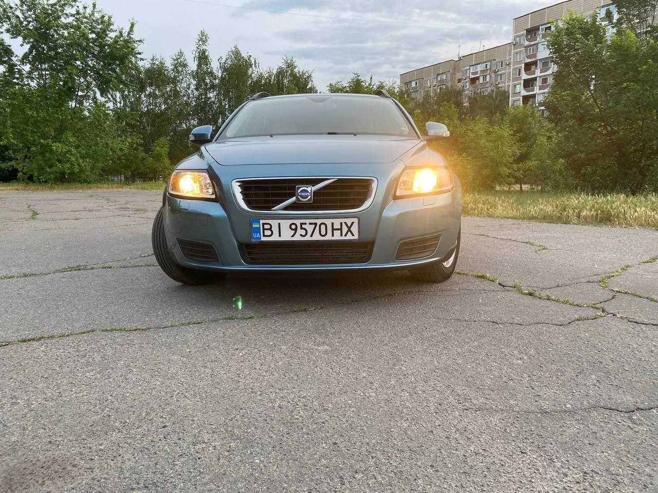 Продам своё авто Volvo V50