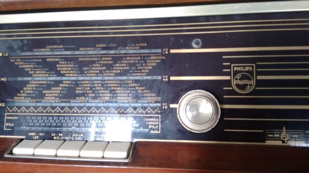 Rádio Philips c/ olho mágico