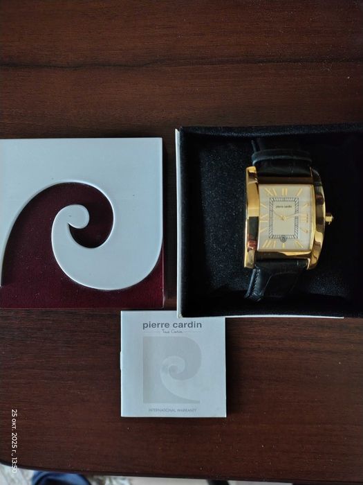 Кварцевые часы "Pierre Cardin"