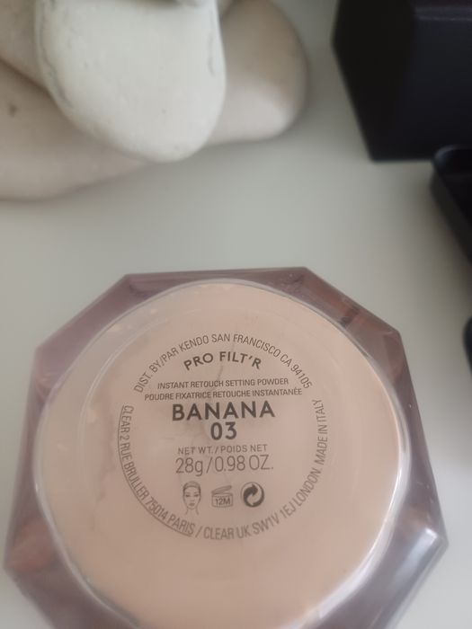 Fenty beauty puder banana 03