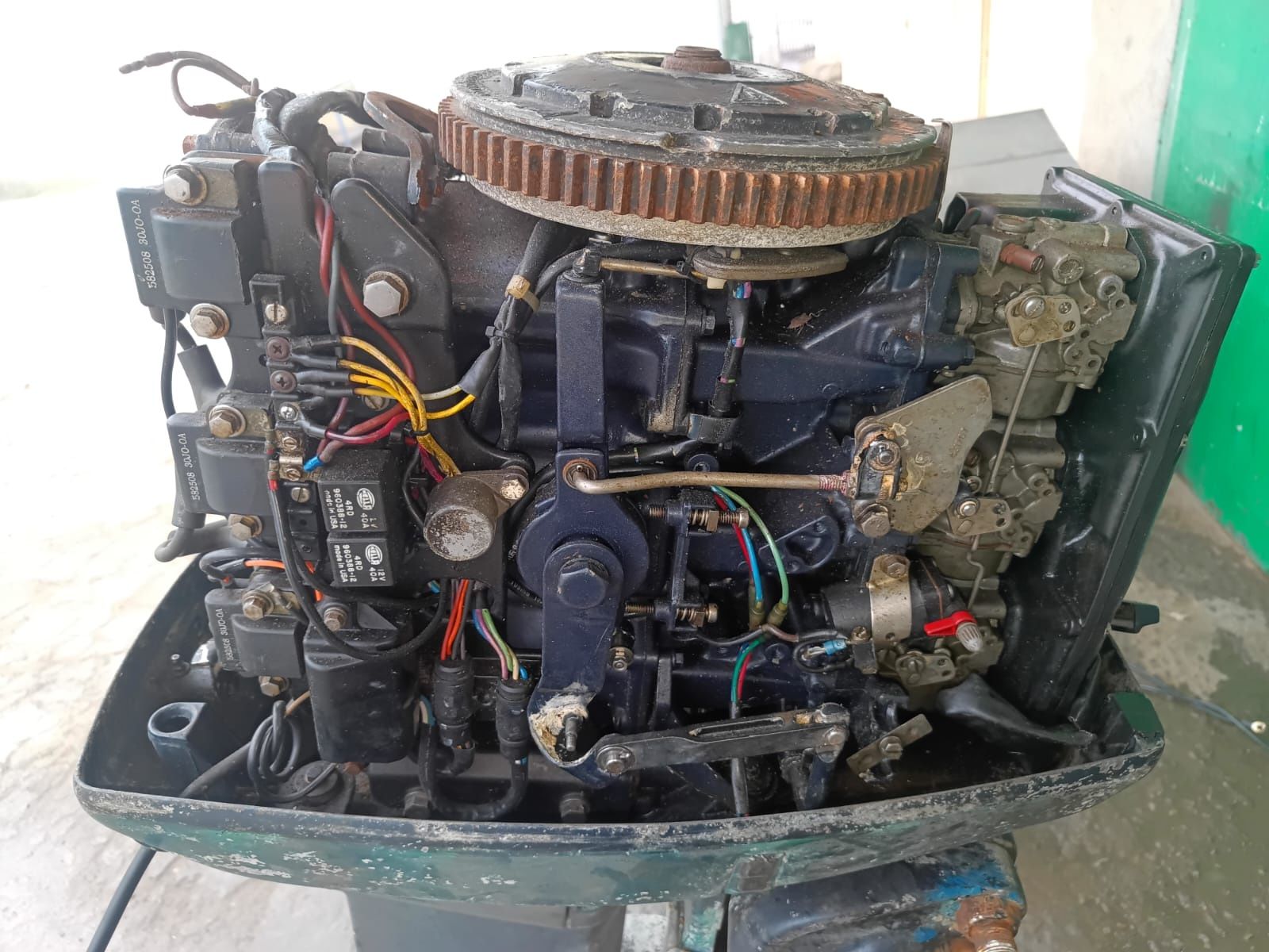 Продам лодочный мотор Evinrude 70