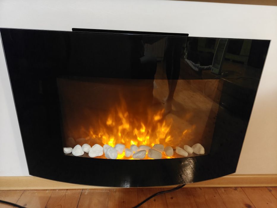 Kominek elektryczny naścienny zaokrąglony 1000/2000 W