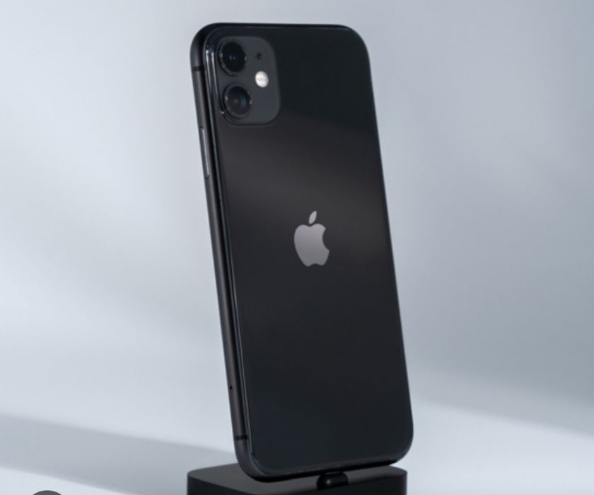 Продам 11 айфон 64