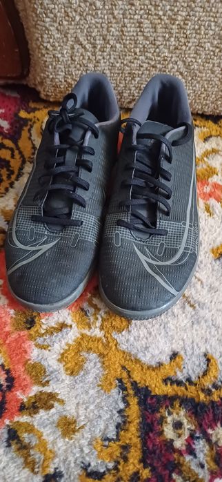 Продам Футзалки Nike Mercurial