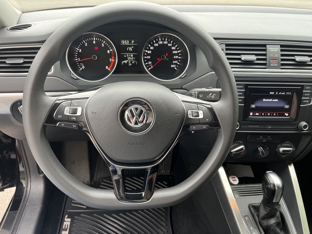 Volkswagen jetta 2016, 1,4, 150 к.с.