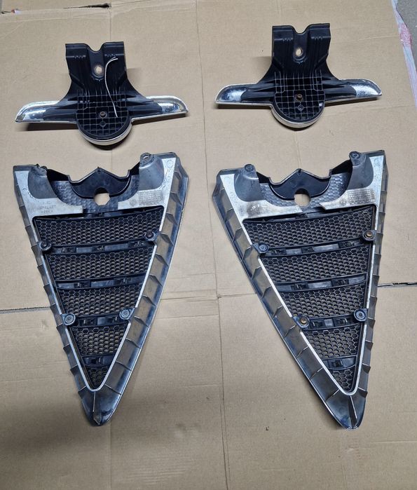 Alfa Romeo GT arill atrapa scudetto zderzaka maski OE