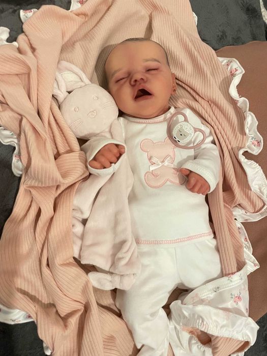 Reborn de silicone menina