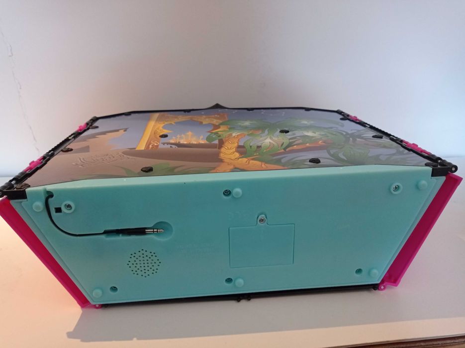 Монстр хай moster high 13 бажань вечеринка -
Работает.