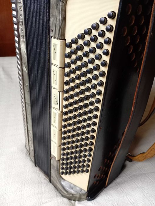 Akordeon Hohner Organola 140 basy, 4 chóry