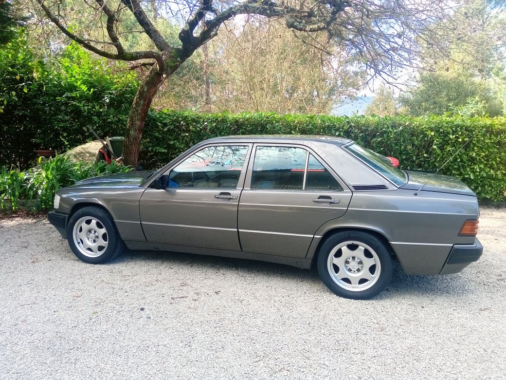 Mercedes 190 ,2.5