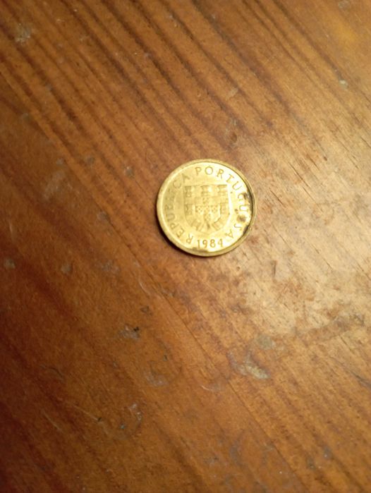 Moedas de 1 Escudo português anos 1981 a 1986