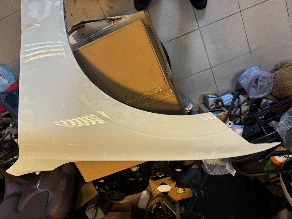 Blotnik volvo xc60 II 614 bialy prawy lewy