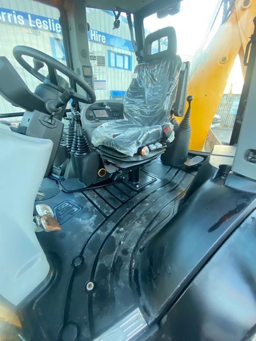 Екскаватор навантажувач 3cx