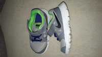 Buty sportowe nike 23.5