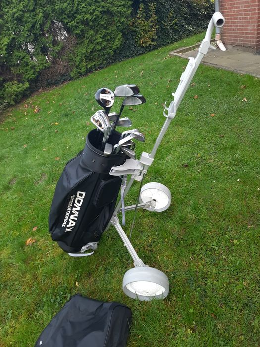 Гольф клюшки, тележкi сумки, мячи
