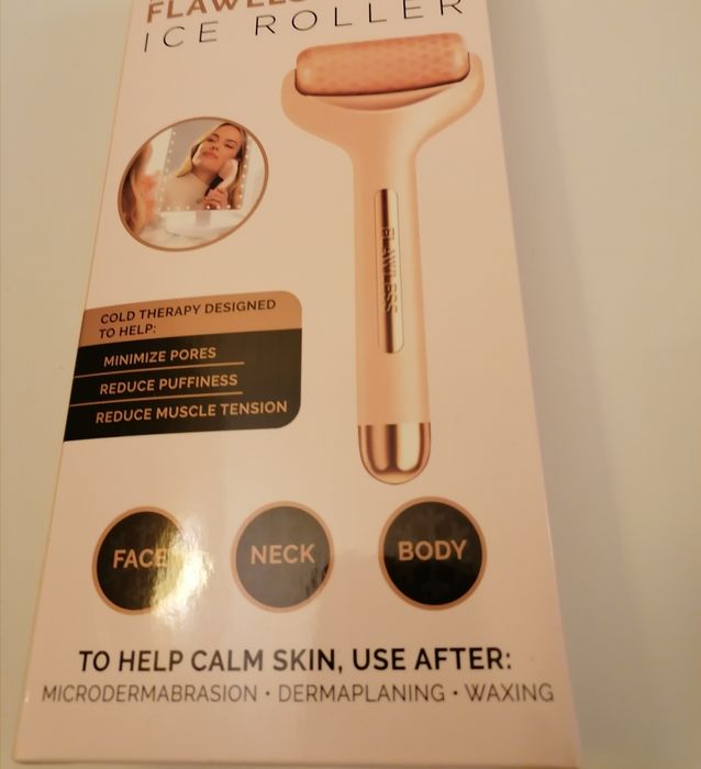 Roller de  rosto reduz o inchaço e minimiza os poros