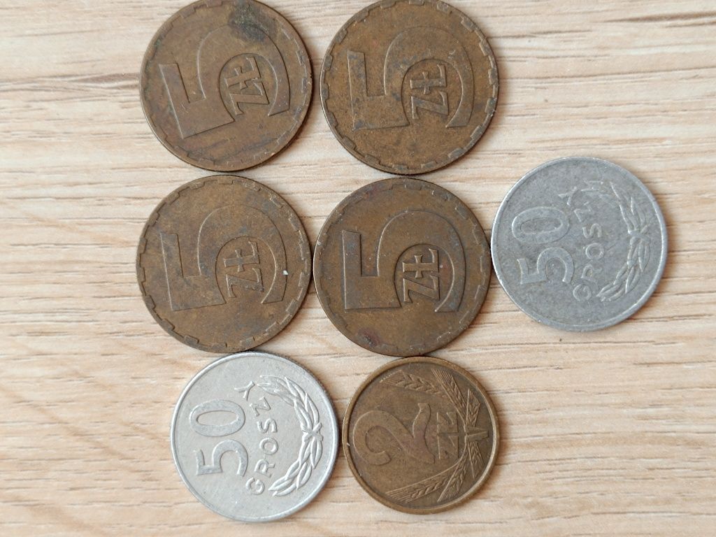 7 monet z PRL , 4x 5 zł, 1x 2 zł, 2x 50 gr.