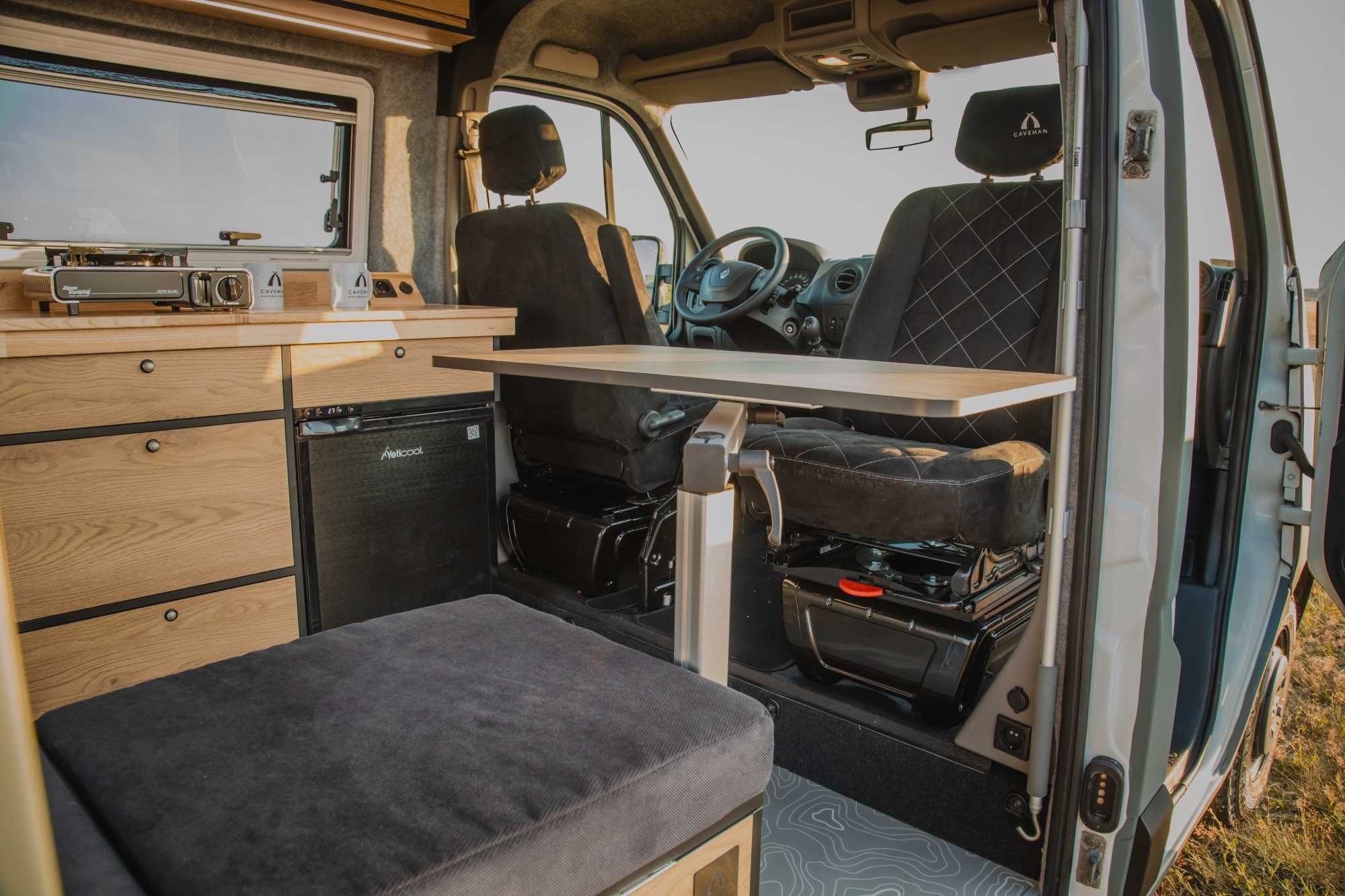 Wynajem Campervana - Caveman Rent na Twoje wymarzone wakacje!