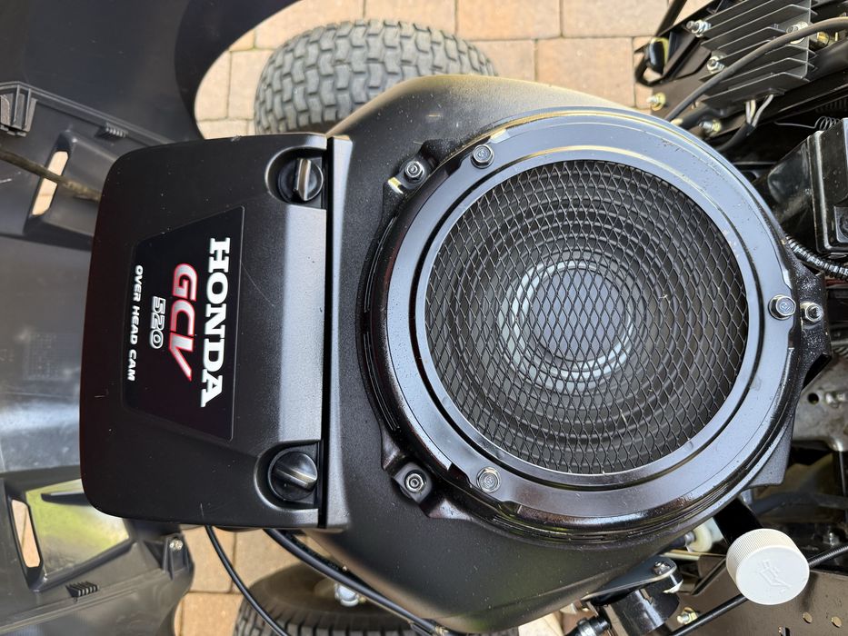 Traktorek kosiarka Castelgarden Hydro V-ka Honda