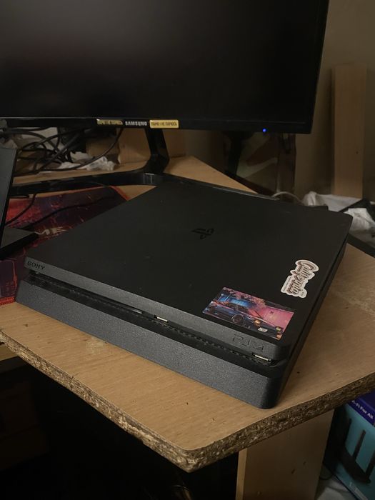 Продаю ps4 slim 1T