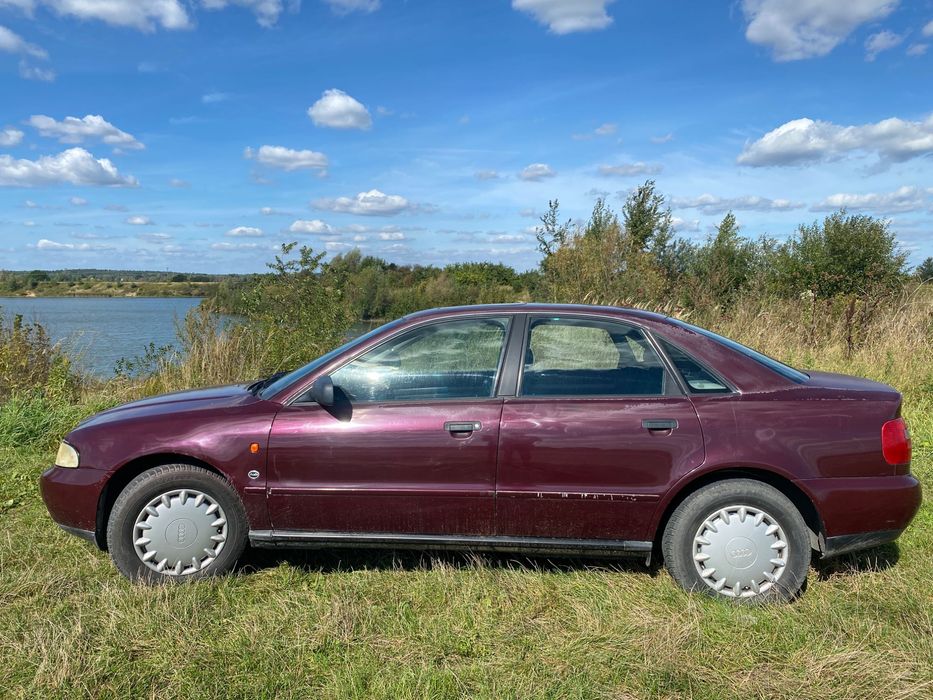 Audi A4 B5 1.6 + LPG, HAK