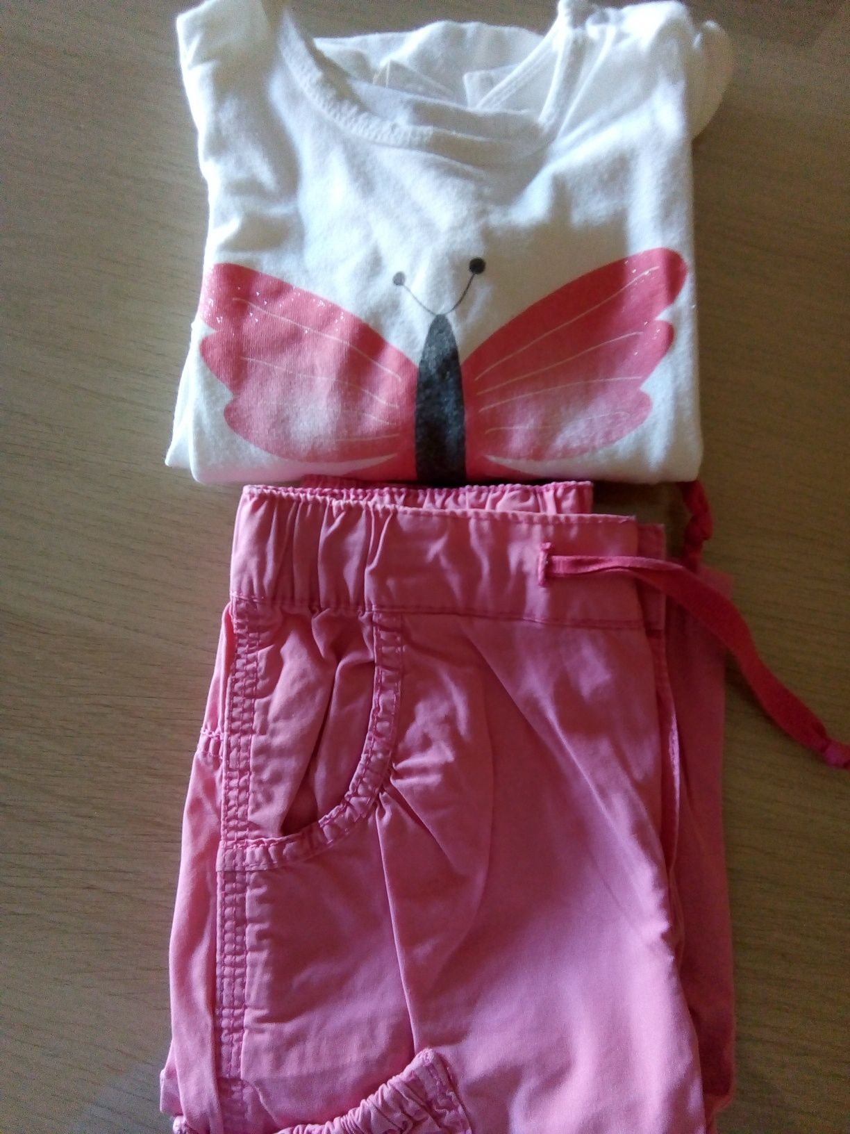 Conjunto de 2 peças de roupa6/9