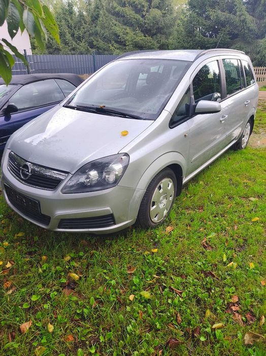 Opel Zafira 2005 rok 1.8 benzyna sprowadzony  7-osób 176tyś km
