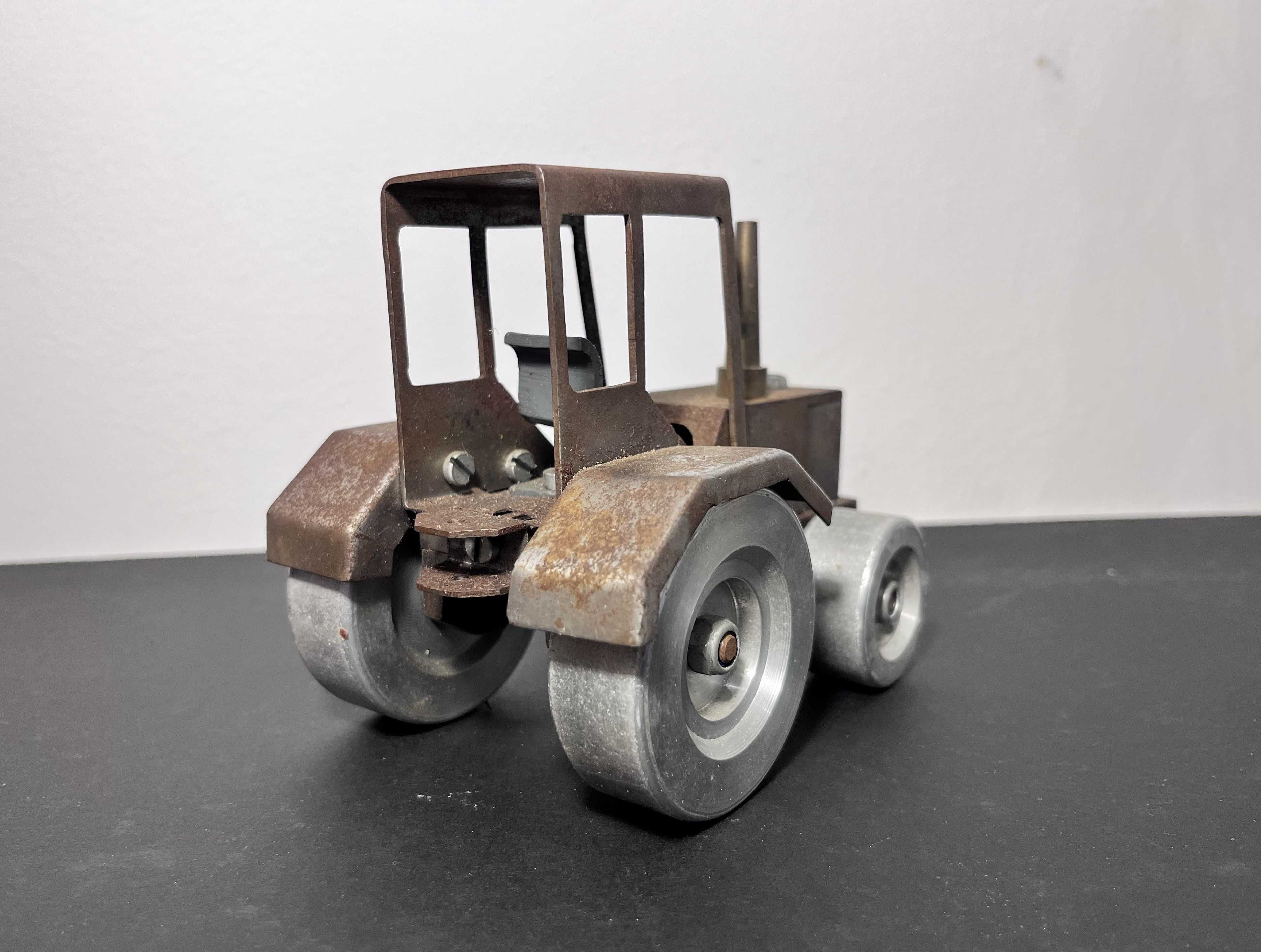Metalowa figurka model Traktor, Ciągnik rolniczy!