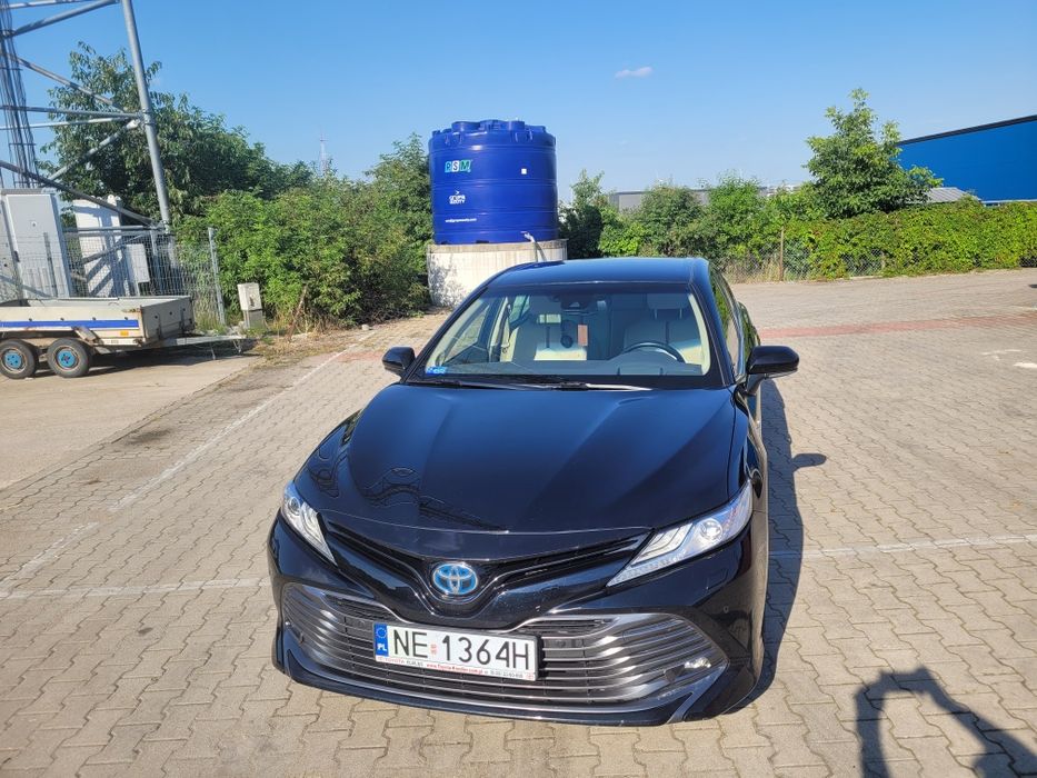 Toyota Camry Executive + pakiet VIP + pakiet light + pakiet cargo