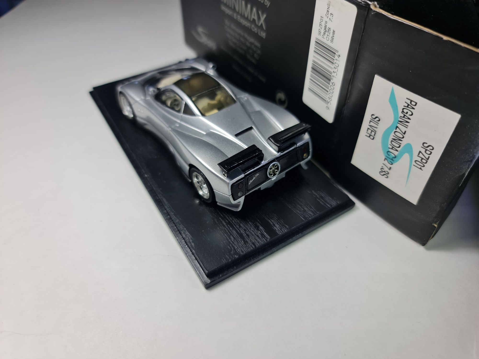 Модель Pagani Zonda S 1/43 spark. Bbr, minichamps
