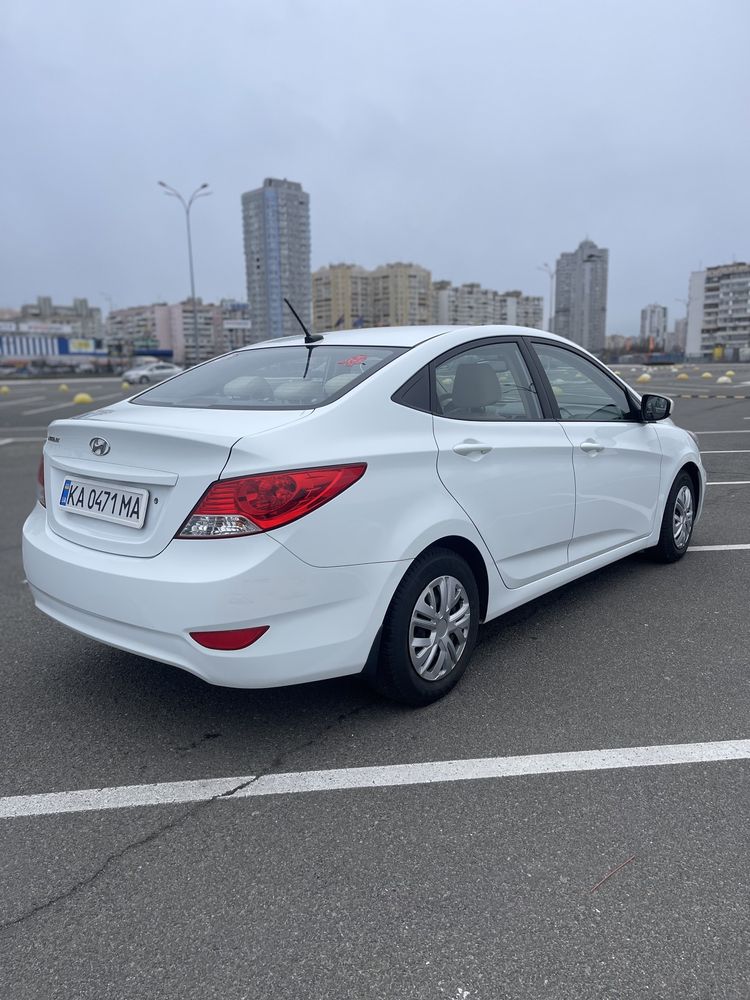 Hyundai Accent 1,6 2013 p