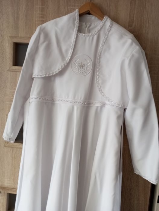 Sprzedam albę komunijną z bolerkiem.