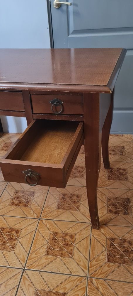 Продам стол деревянный 120×68×81