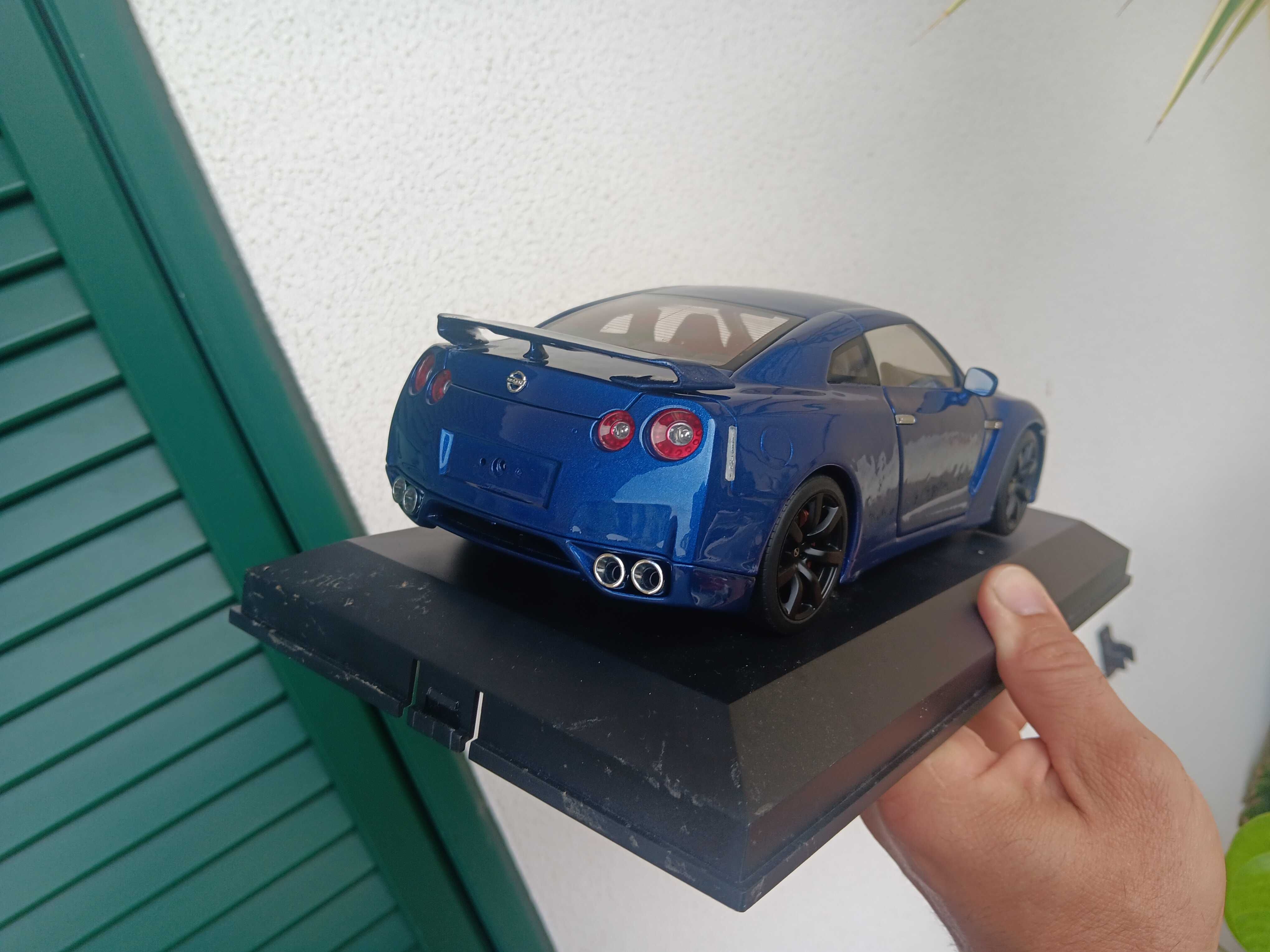 RESERVADO Nissan skyline r35 v-spec autoart 1/18 PERSONALIZADO