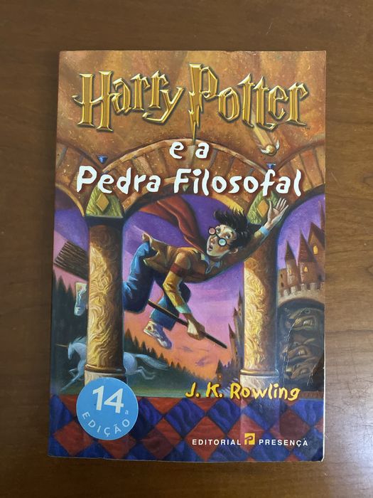 Livro Harry Potter e a Pedra Filosofal