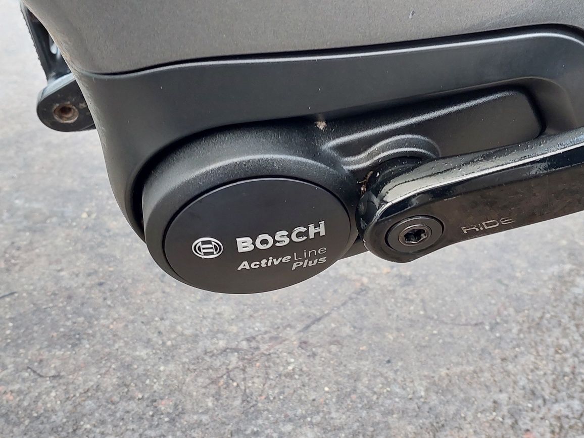 Rower elektryczny męski Trek Bosch trkingowy